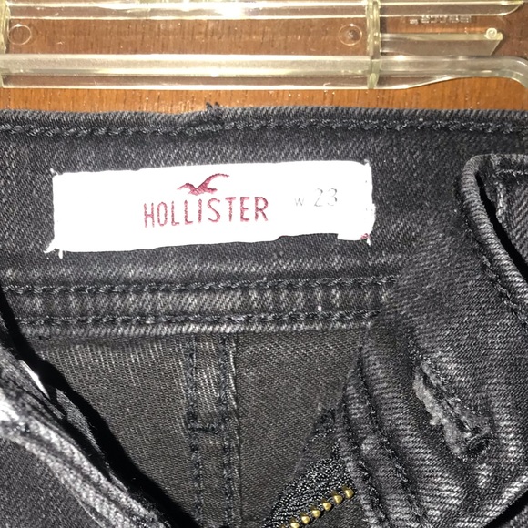 Black Hollister Low Rise Denim Shorts - Picture 3 of 3
